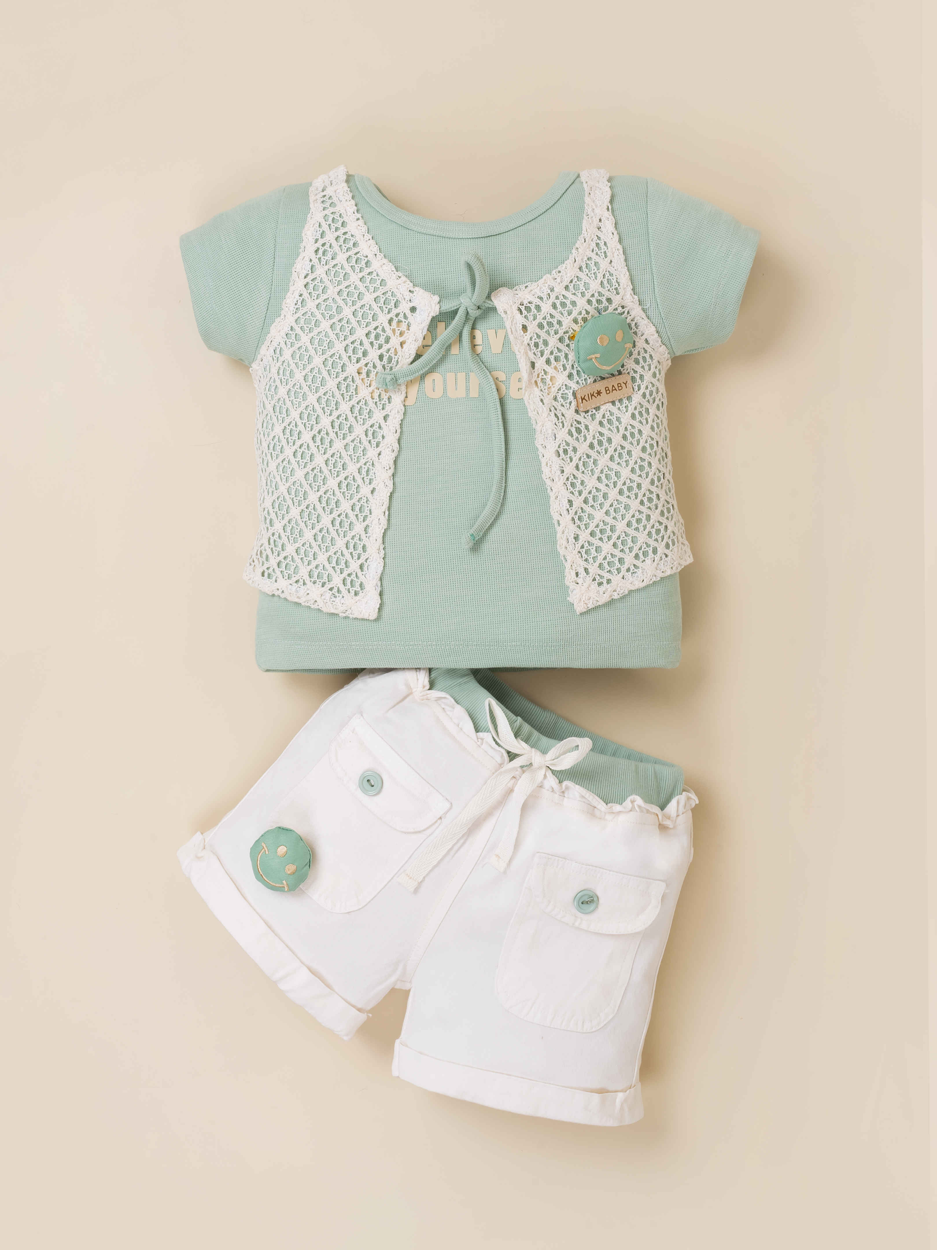 Baby Girl's Three-Part Clothing Set
