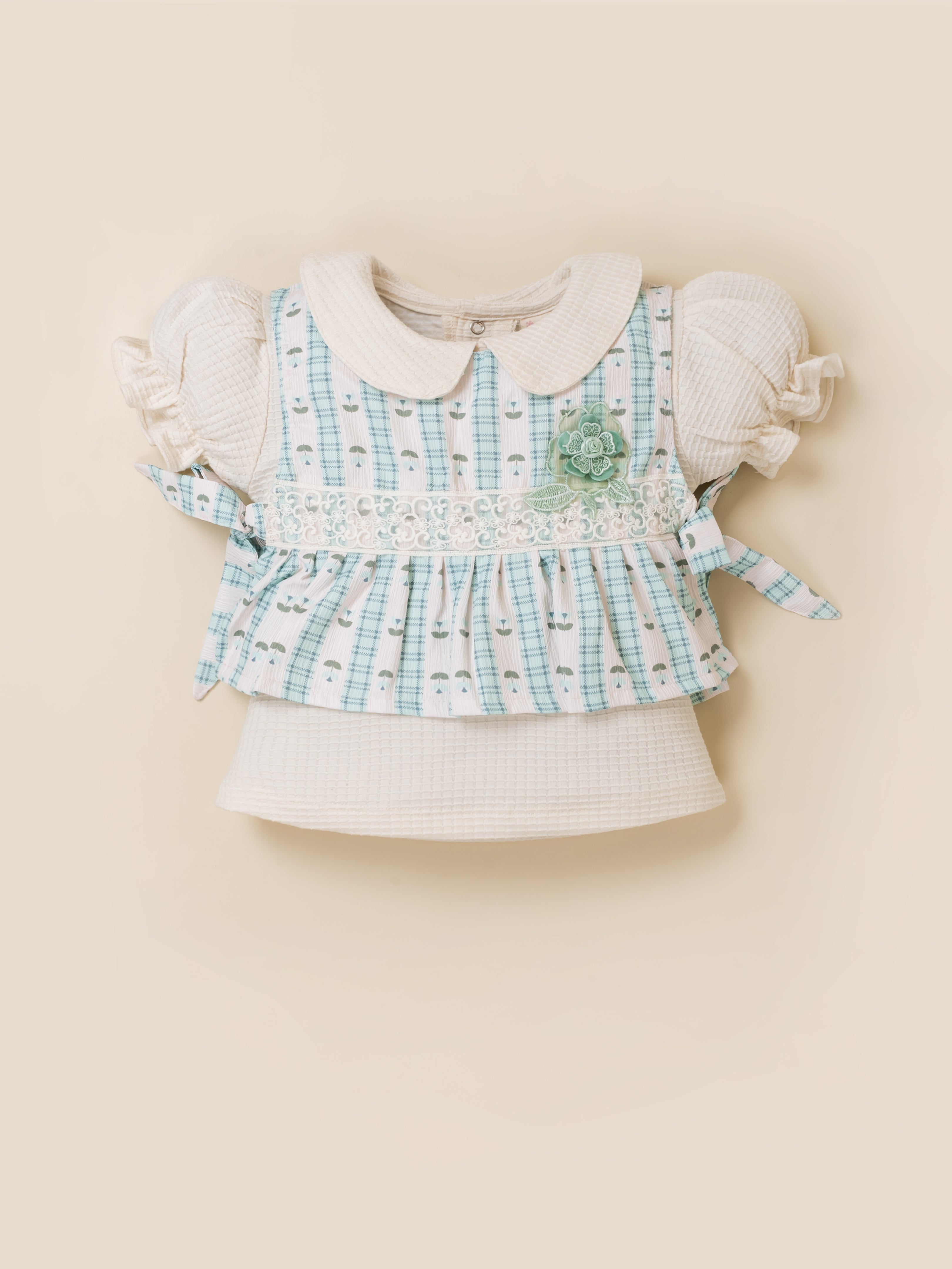 Girls Stylish Top & Capri Pant Set