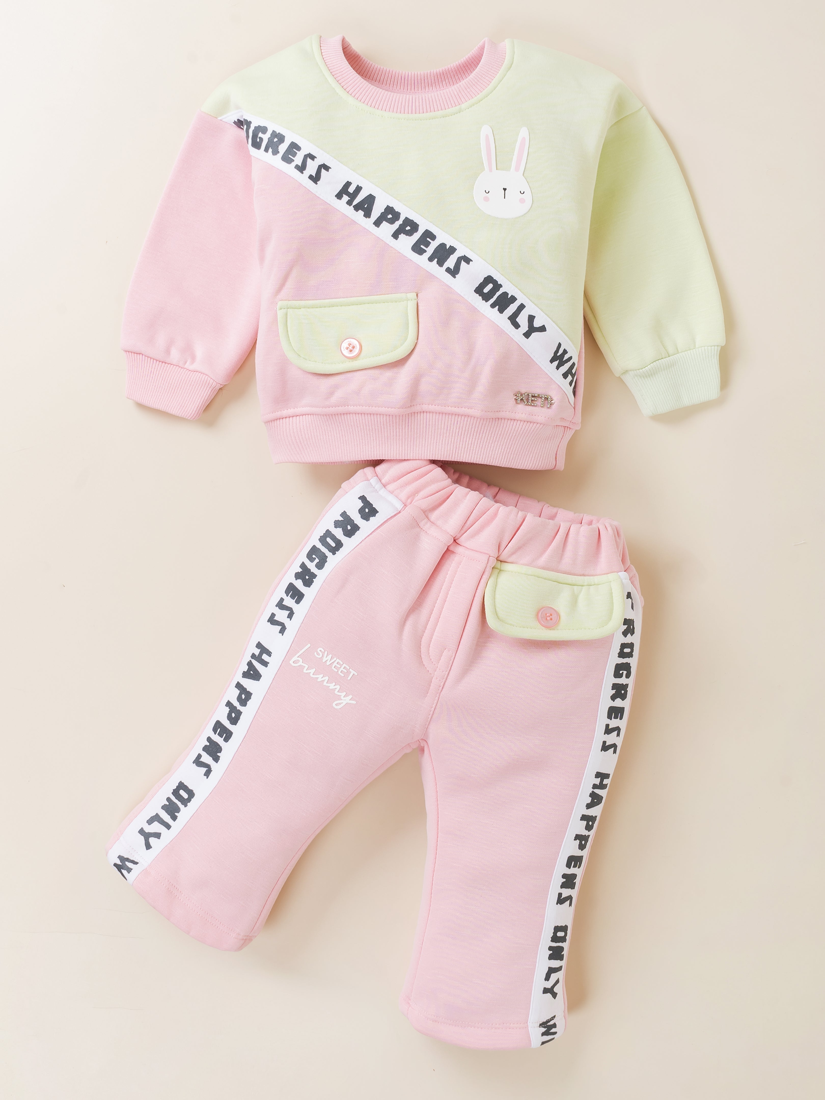 Girl Full Sleeve Sweatshirt with Jogger Set
