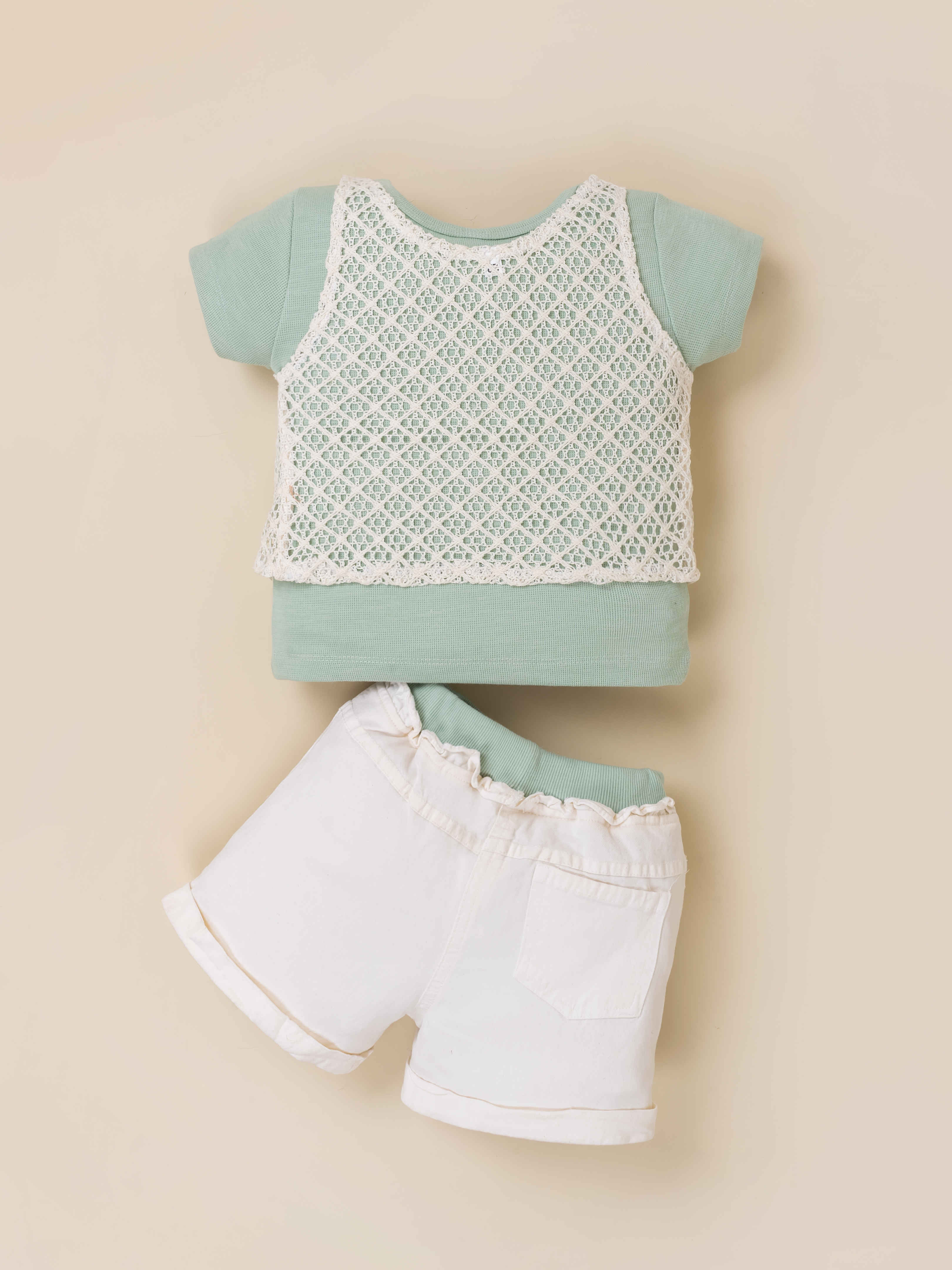 Baby Girl's Three-Part Clothing Set