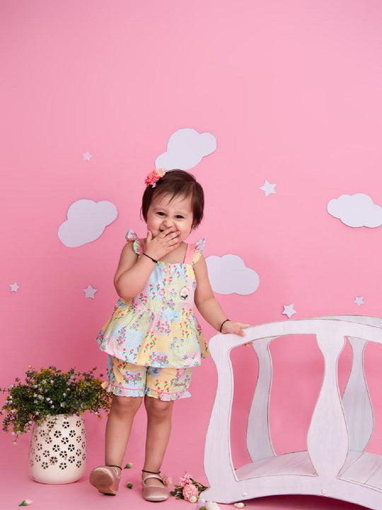Baby's Day Shoulder Straps Printed Top & Shorts